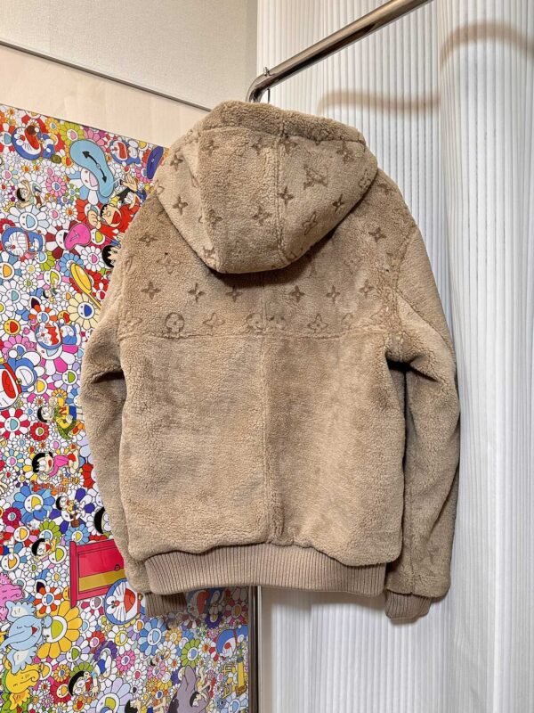 LV JACKET - Image 4