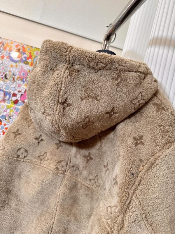 LV JACKET - Image 8