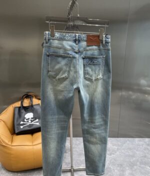 LV JEANS