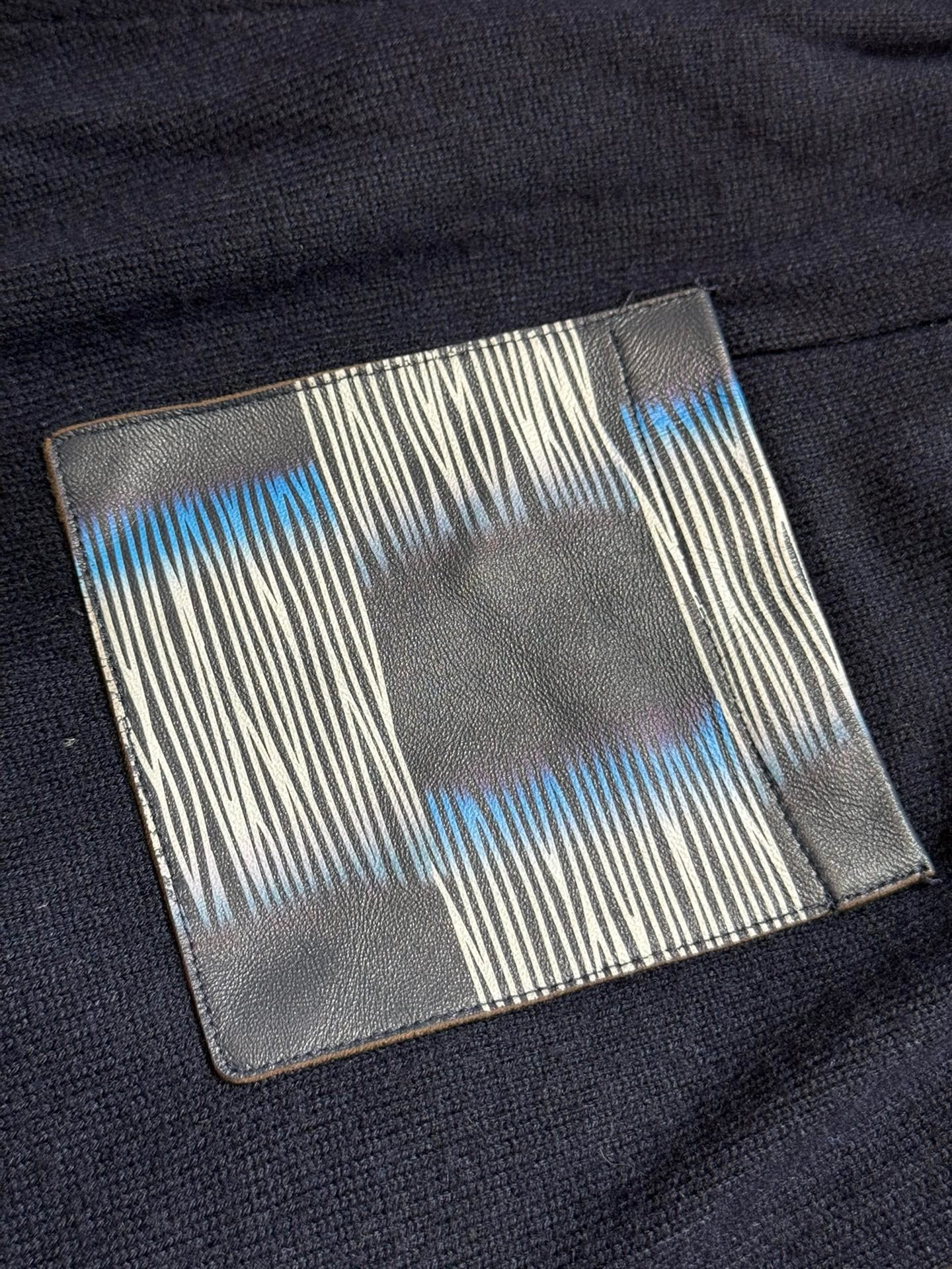 LV JOGGER PANTS - Image 7