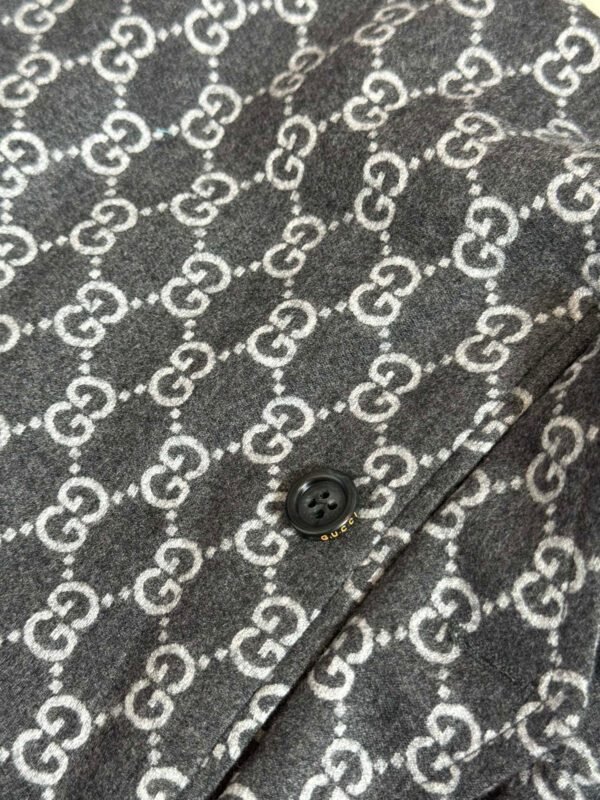 LV JOGGER PANTS - Image 8
