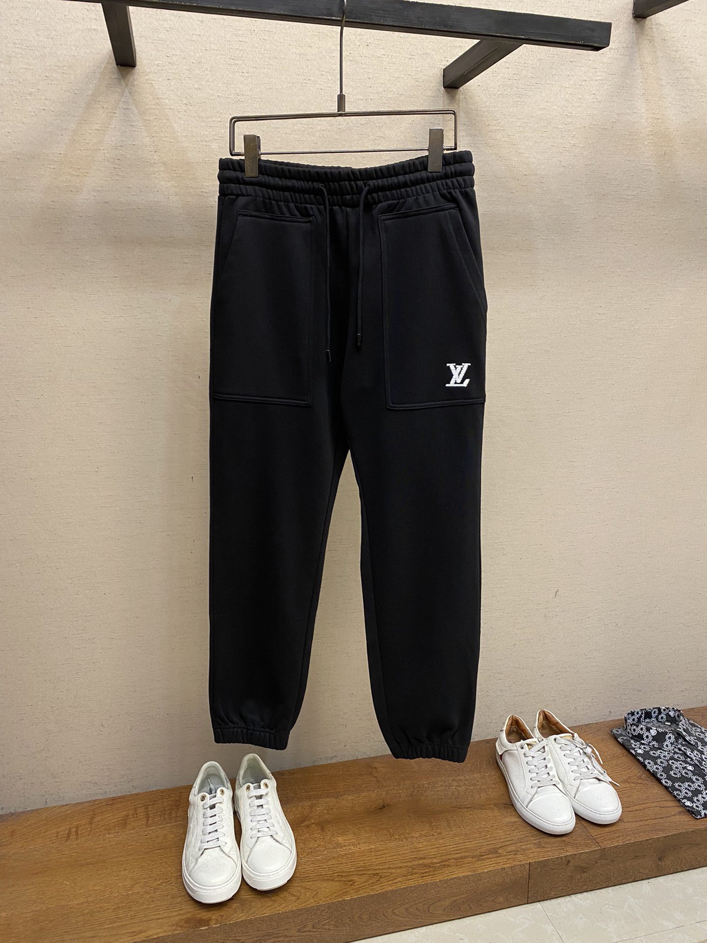 LV JOGGER PANTS - Image 2