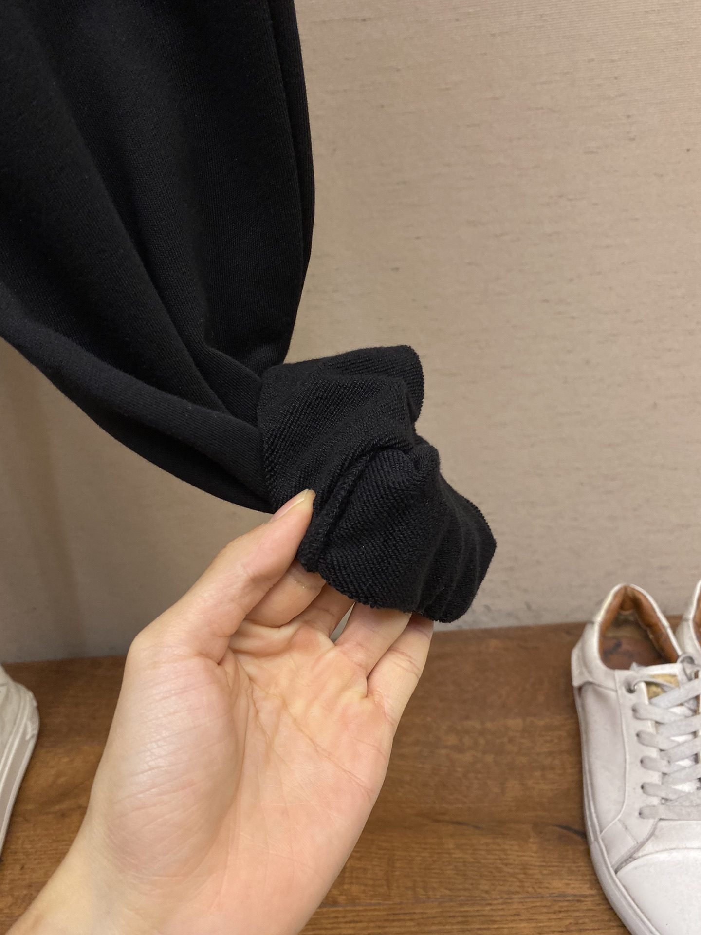 LV JOGGER PANTS - Image 7