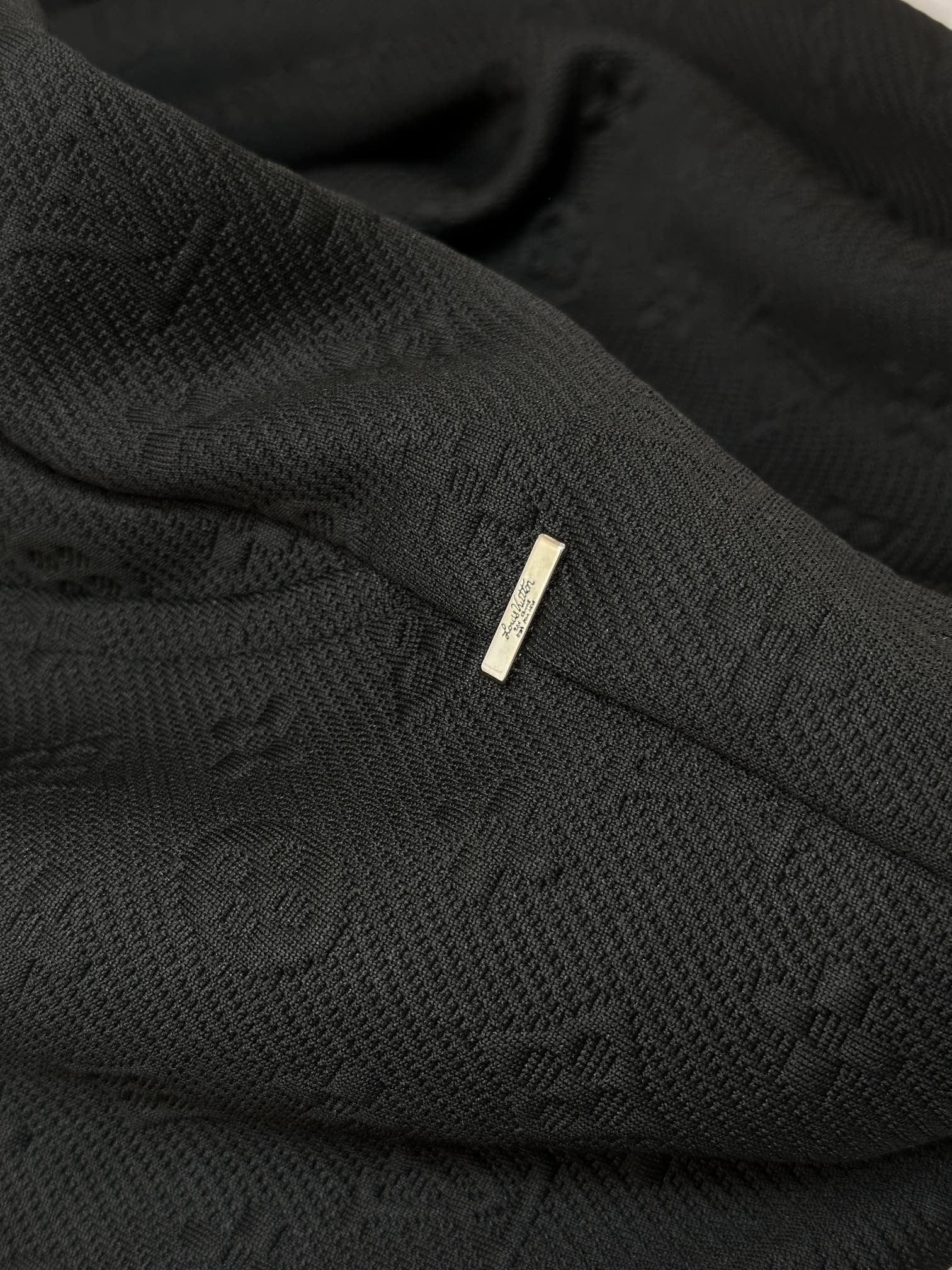 LV JOGGER PANTS - Image 7