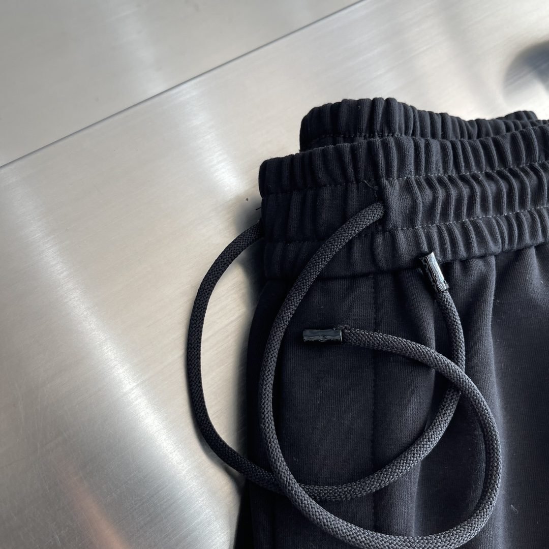 LV JOGGER PANTS - Image 3