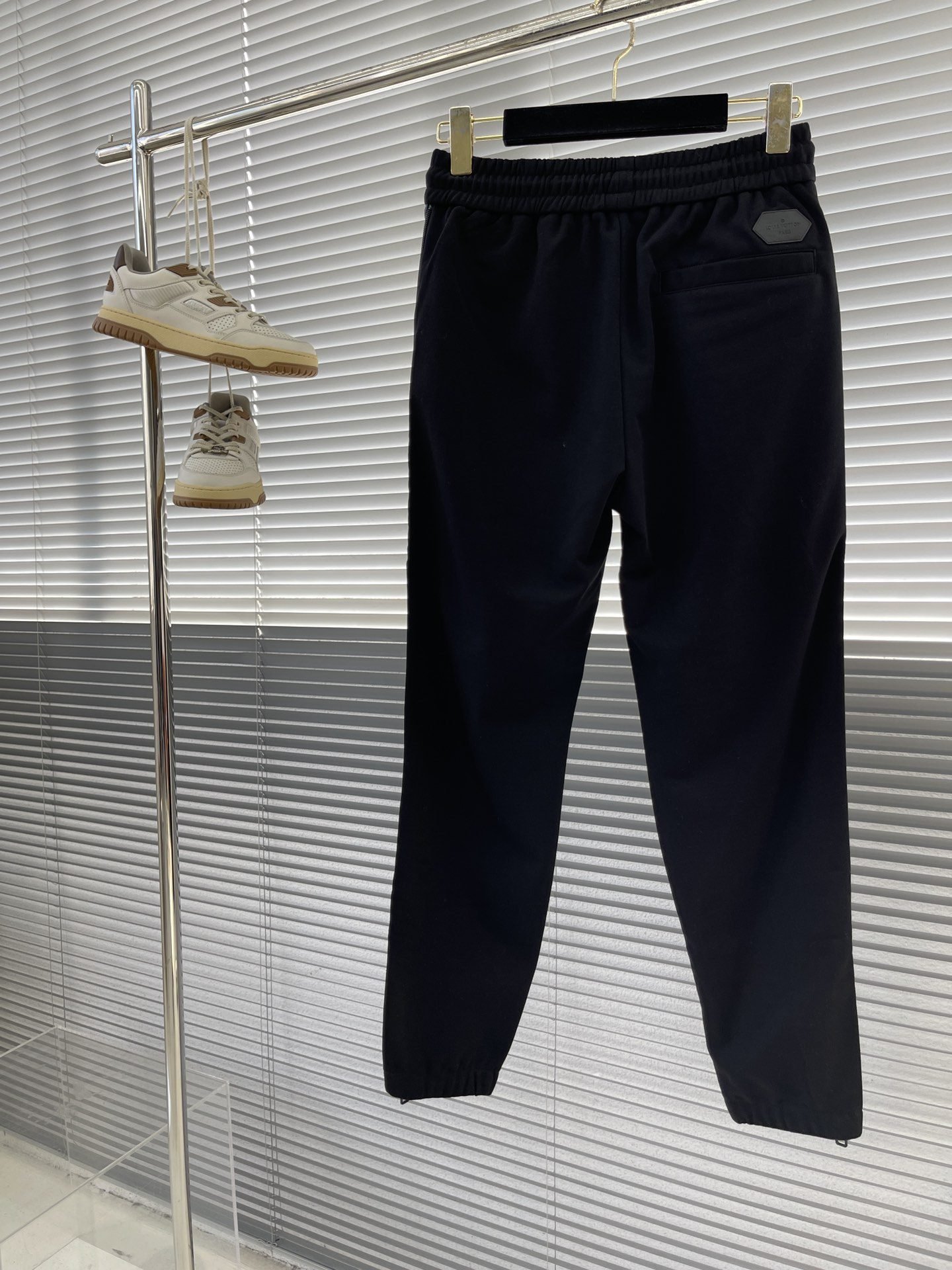LV JOGGER PANTS - Image 5