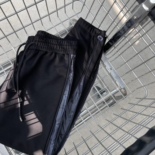 LV JOGGER PANTS - Image 8