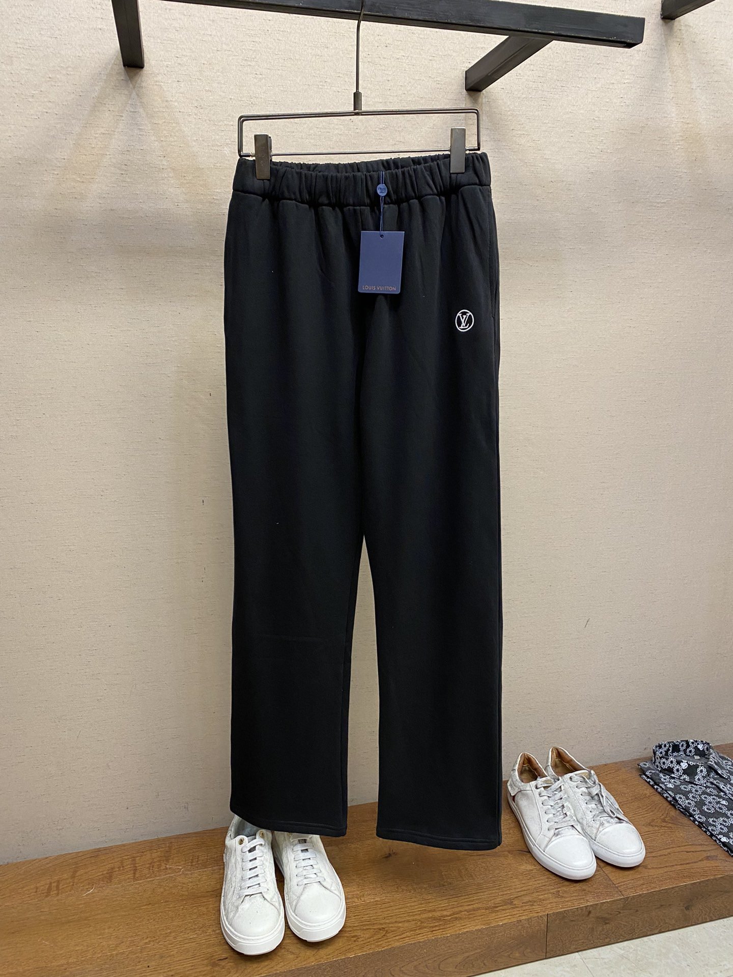 LV JOGGER PANTS - Image 2