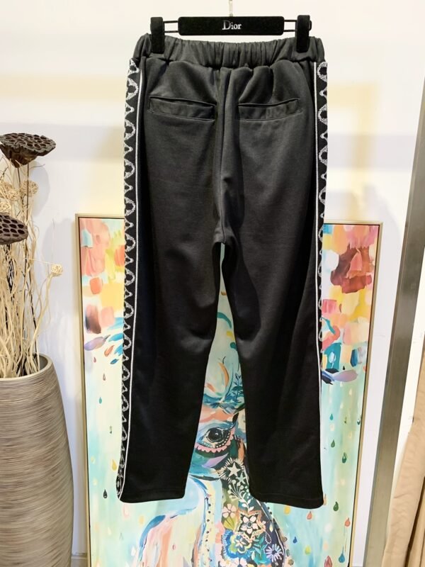 LV JOGGER PANTS - Image 4