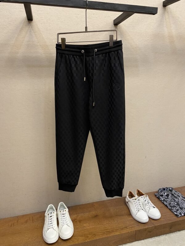 LV JOGGER PANTS