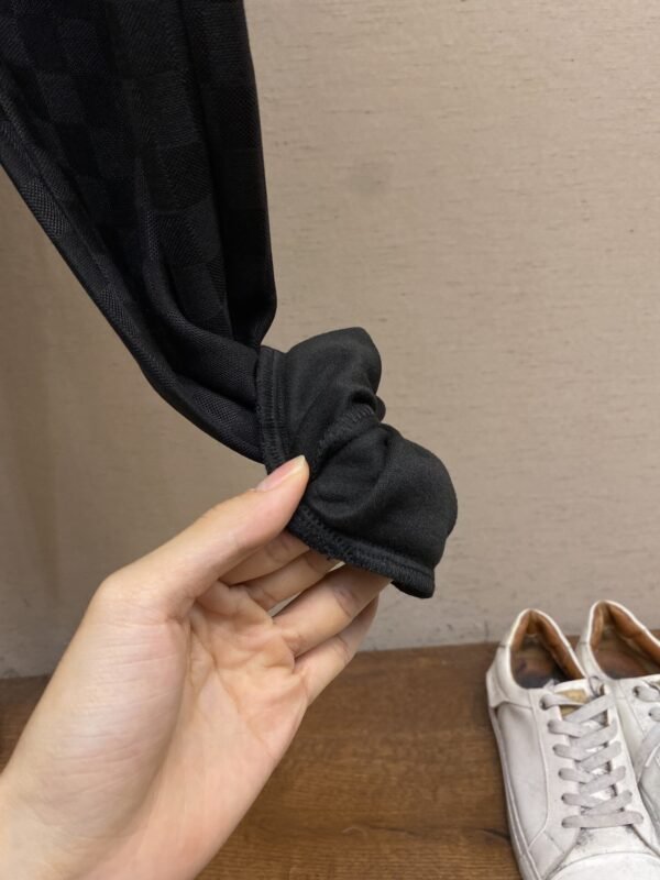 LV JOGGER PANTS - Image 8