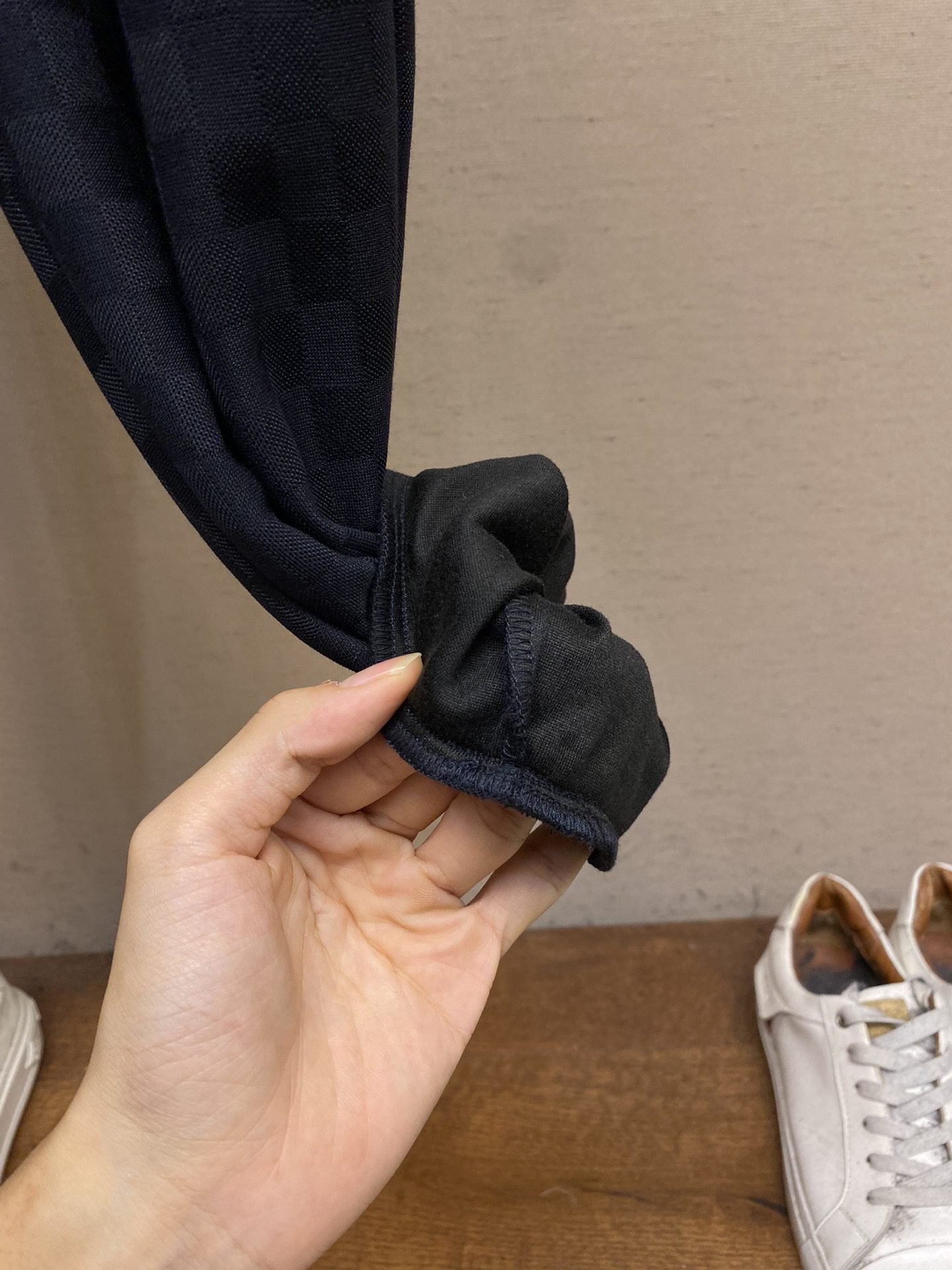 LV JOGGER PANTS - Image 7