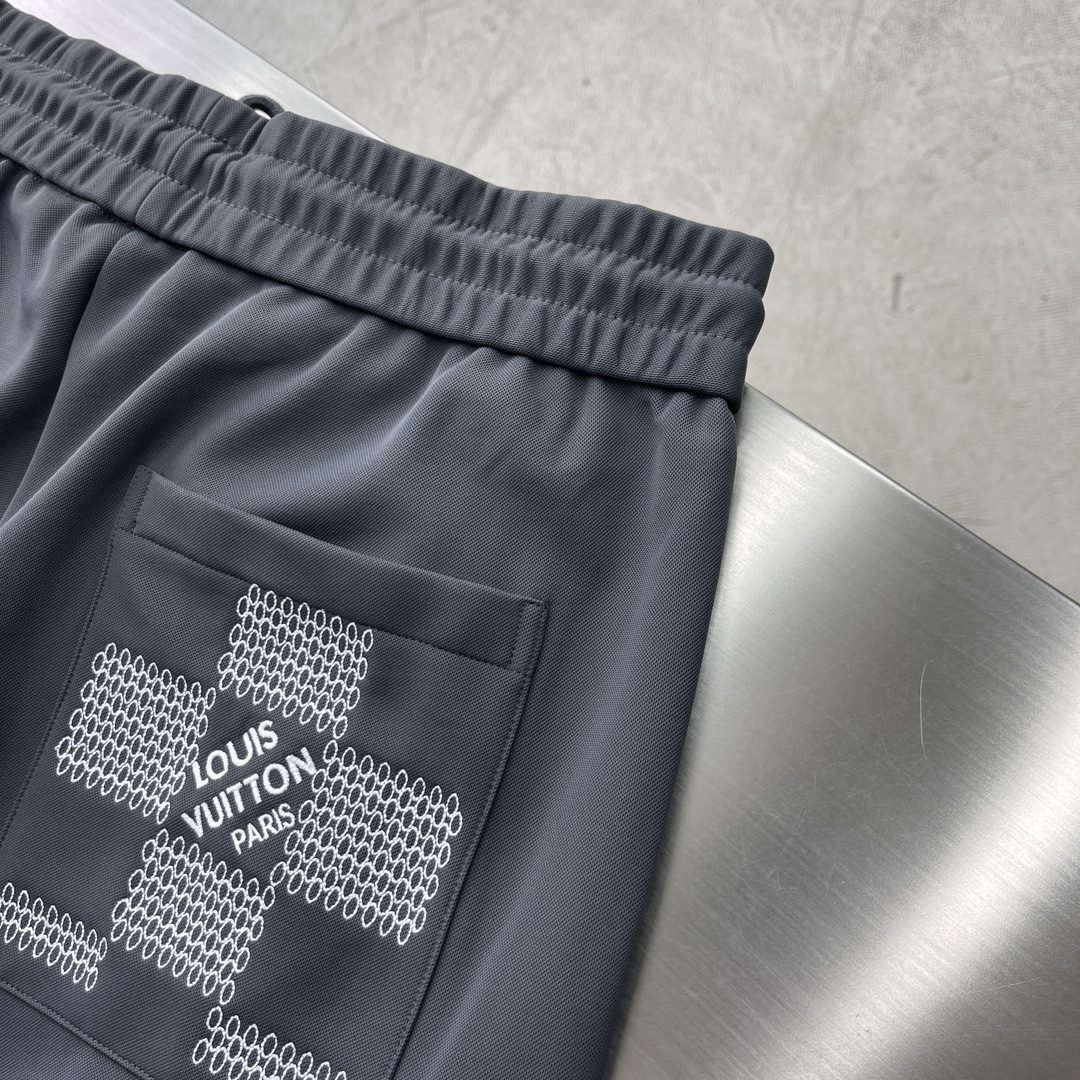 LV JOGGER PANTS - Image 7