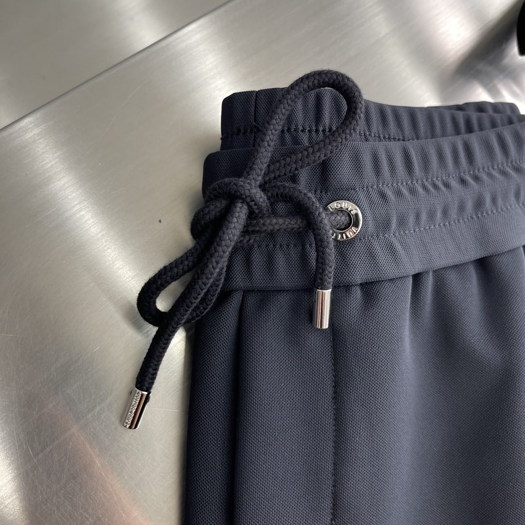 LV JOGGER PANTS - Image 3