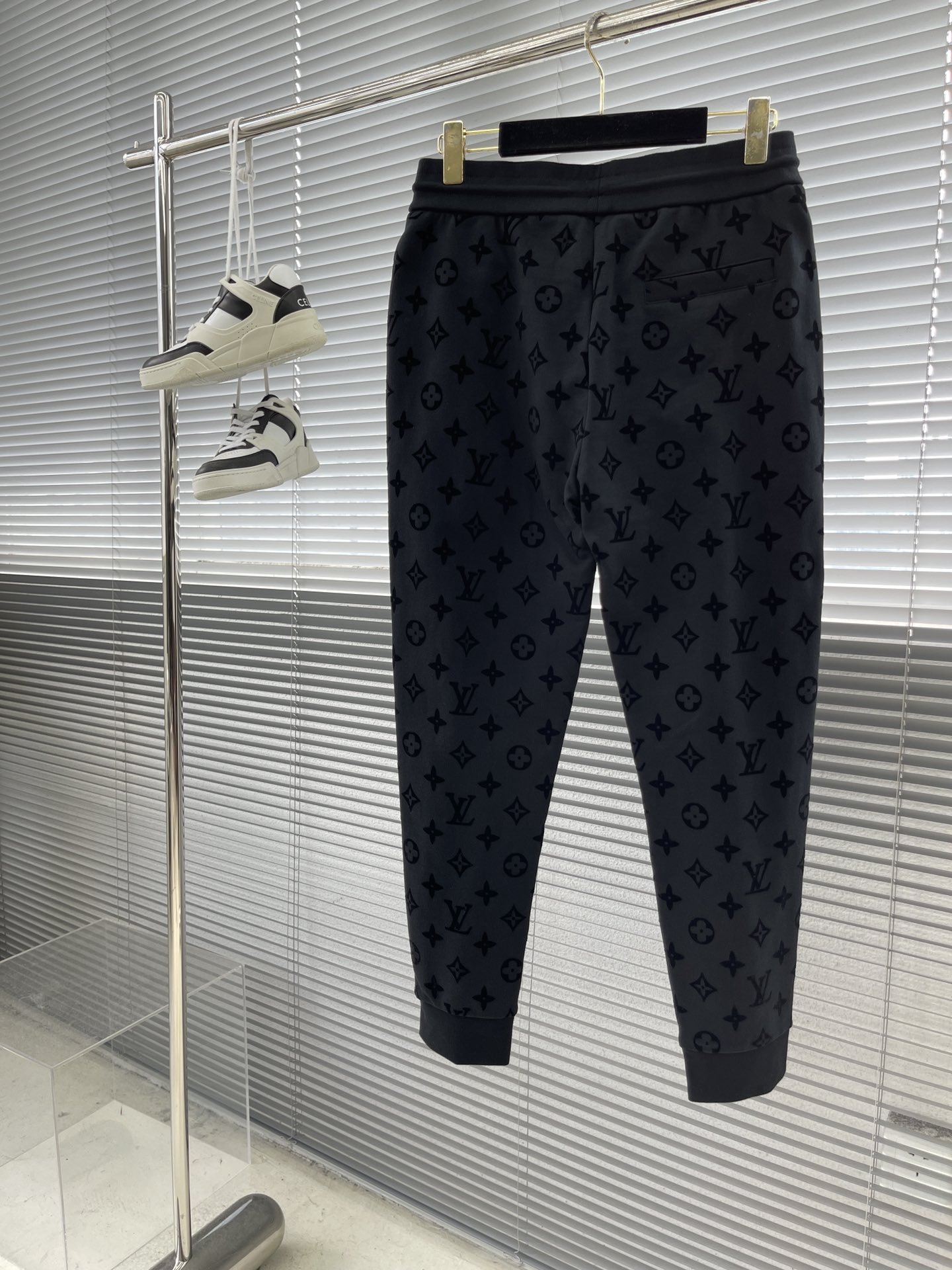 LV JOGGER PANTS - Image 5