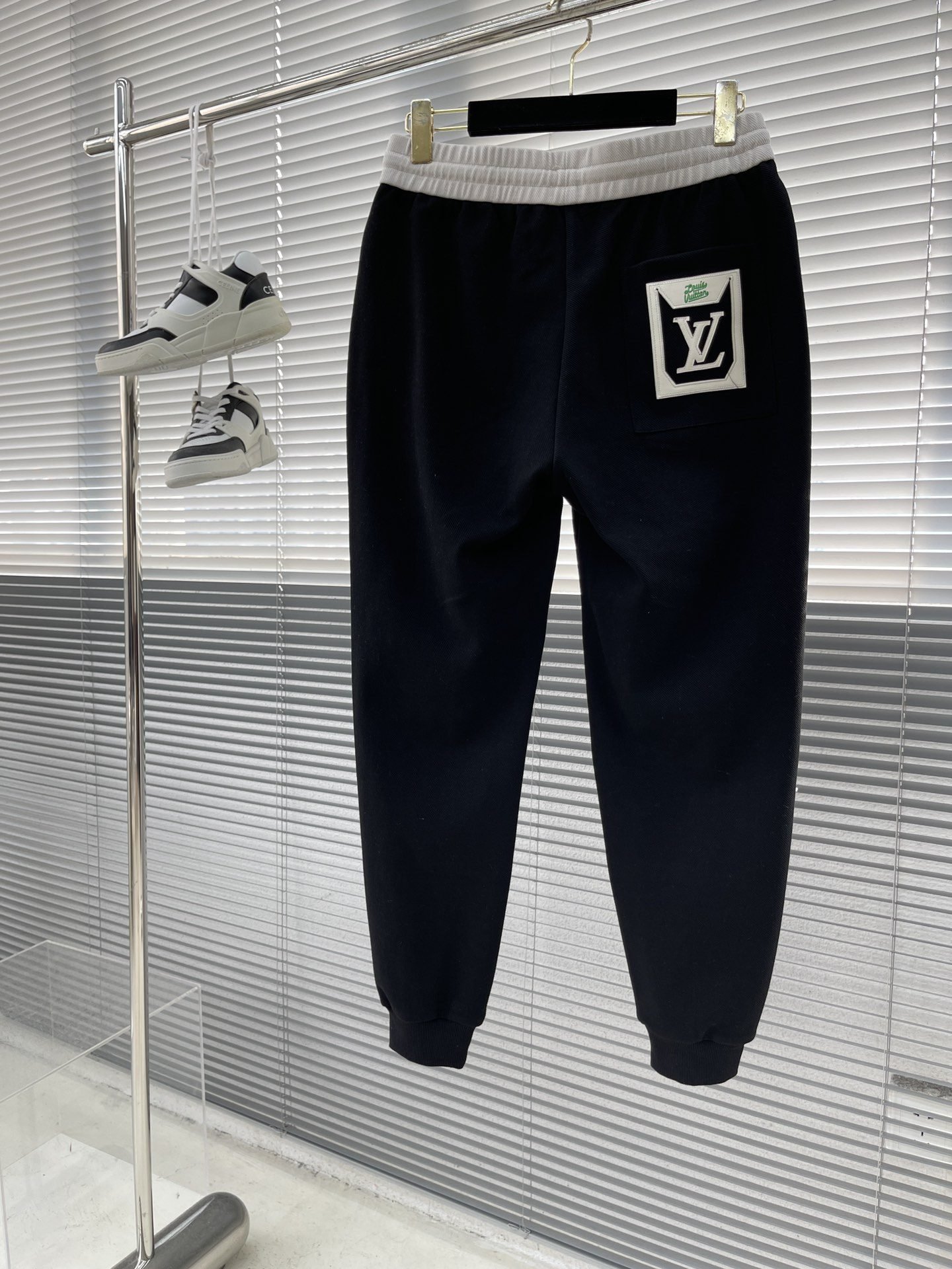 LV JOGGER PANTS - Image 5