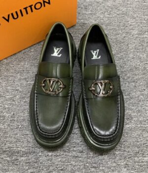 LV LOAFER