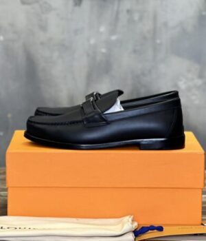 LV LOAFER