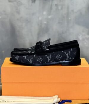 LV LOAFER
