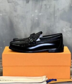 LV LOAFER