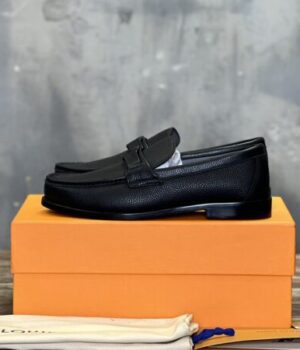 LV LOAFER