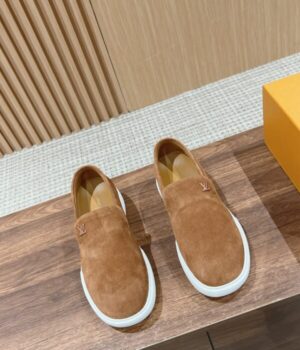 LV LOAFER