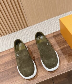 LV LOAFER