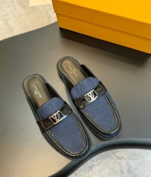 LV LOAFER