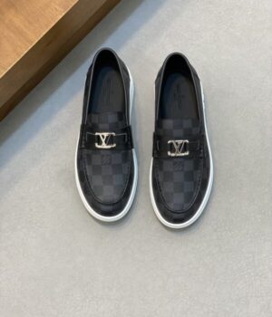 LV LOAFER