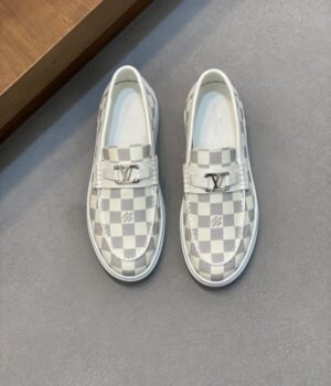 LV LOAFER