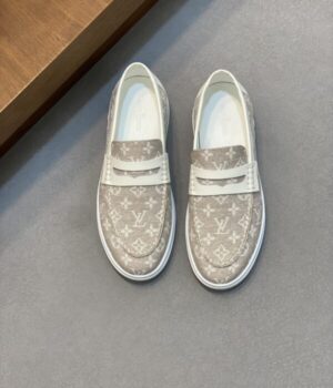 LV LOAFER