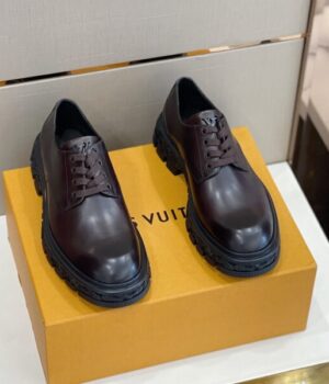 LV LOAFER