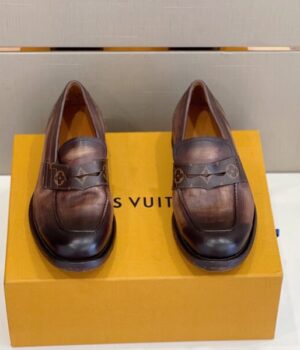 LV LOAFER