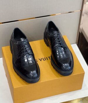 LV LOAFER