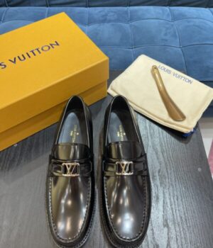 LV LOAFER