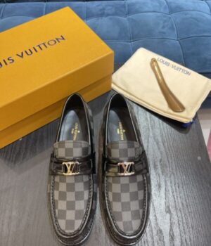 LV LOAFER