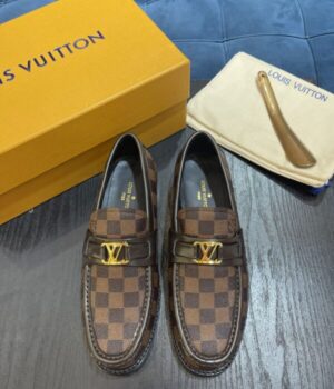LV LOAFER