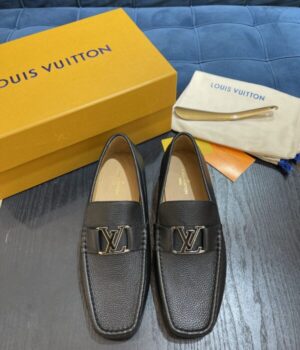 LV LOAFER