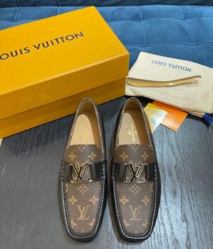 LV LOAFER