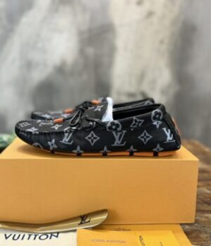 LV LOAFER