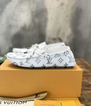 LV LOAFER
