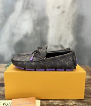LV LOAFER