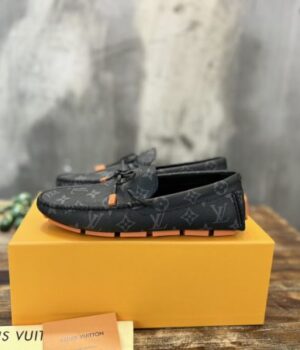 LV LOAFER