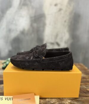 LV LOAFER