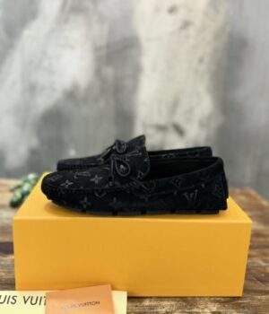 LV LOAFER