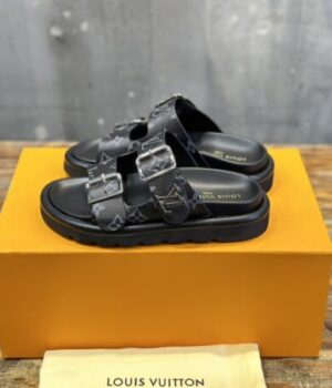LV SANDAL