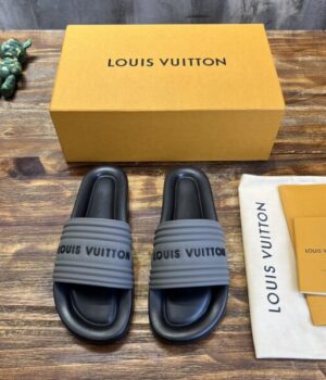 LV SANDAL
