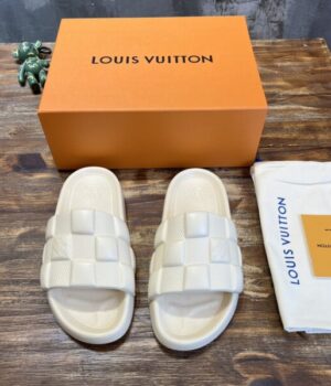 LV SANDAL