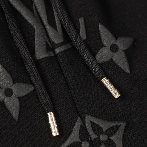 LV SHORTS - Image 8