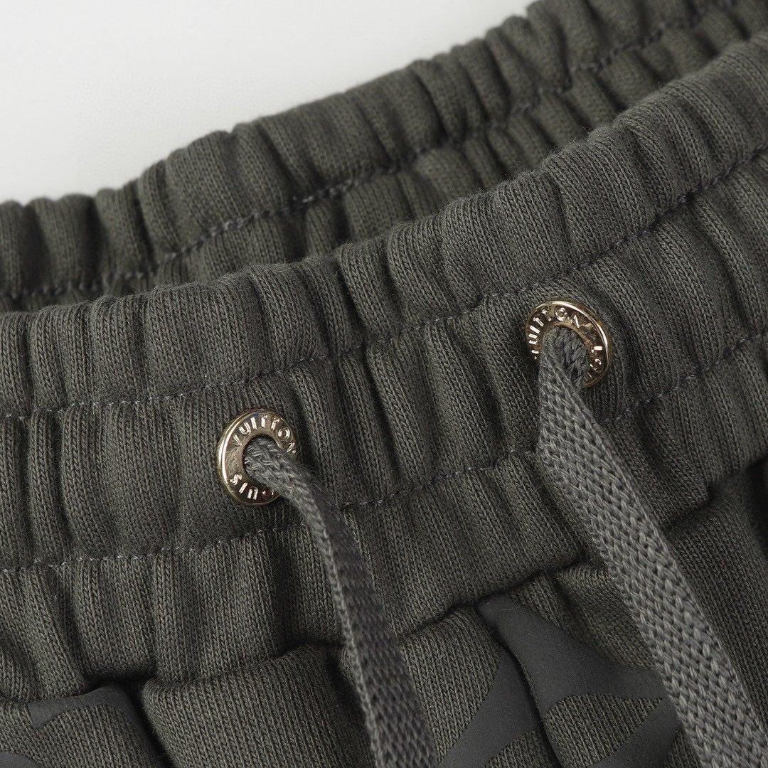 LV SHORTS - Image 7